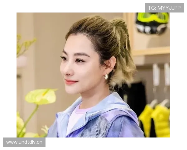 刘璇退役后住进别墅养狗，每天五点起床练瑜伽，这日子谁懂啊