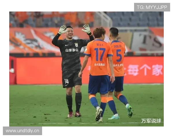 三冠成空，亚冠败局下的山东泰山是否面临战术危机与阵容僵化？